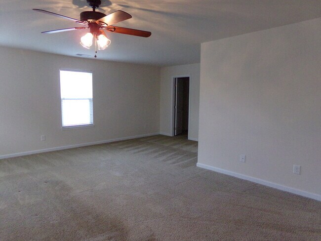 Building Photo - Coming Soon – Available November 1st! Spac...