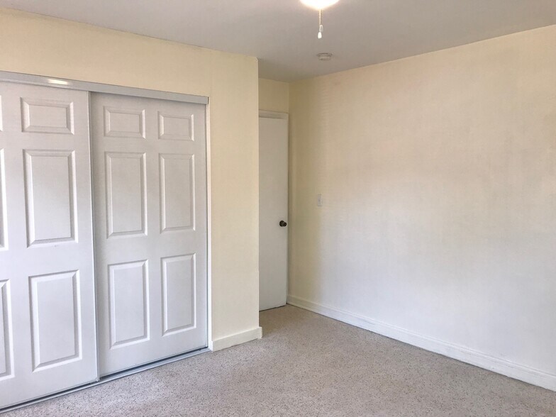 Building Photo - 605 S 6th St