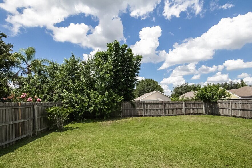 Building Photo - 7616 Bristol Park Dr
