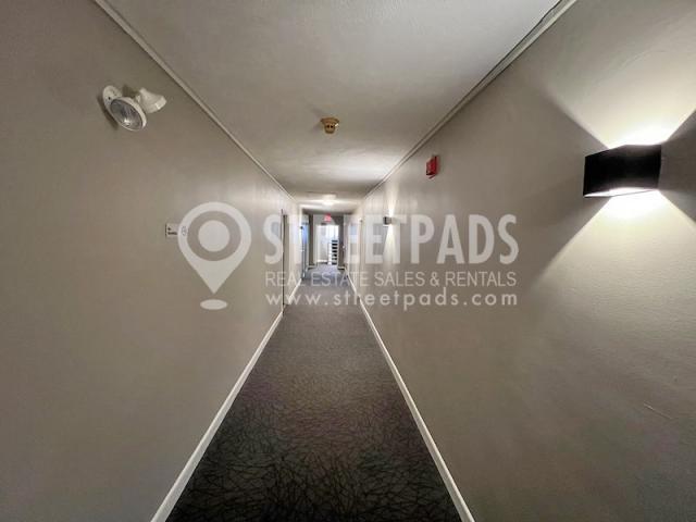 Building Photo - 2 bedroom in Boston MA 02130