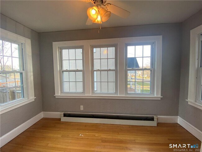 Building Photo - 71 Fennbrook Rd