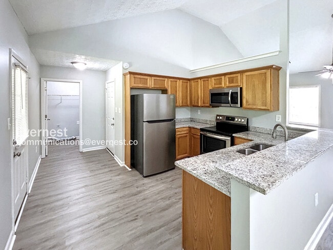 Building Photo - 242 Bridgeport Ln