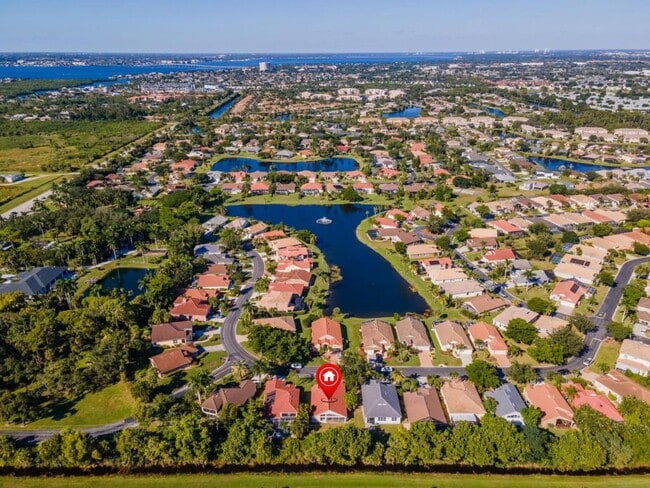 Building Photo - 9841 Las Casas Dr