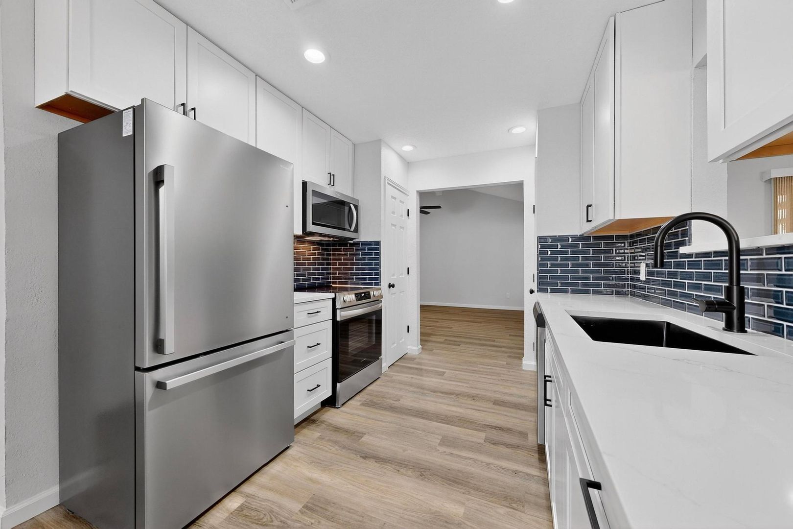 Building Photo - 903 Ravenswood Dr