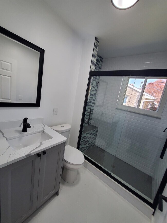 Building Photo - 3 Bedroom, 2 Bathroom Ranch, Updated Throughout, Granite, Stainless, 2 Beautiful Full Baths, Upda...