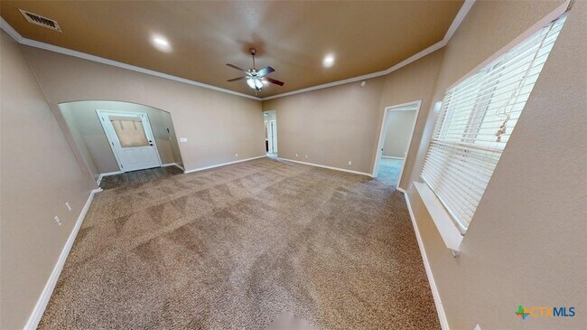 Building Photo - 307 Dober St