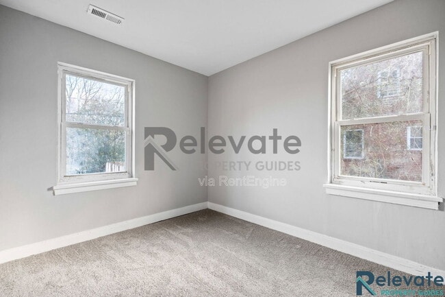 Building Photo - 4005 Peregrine Rd