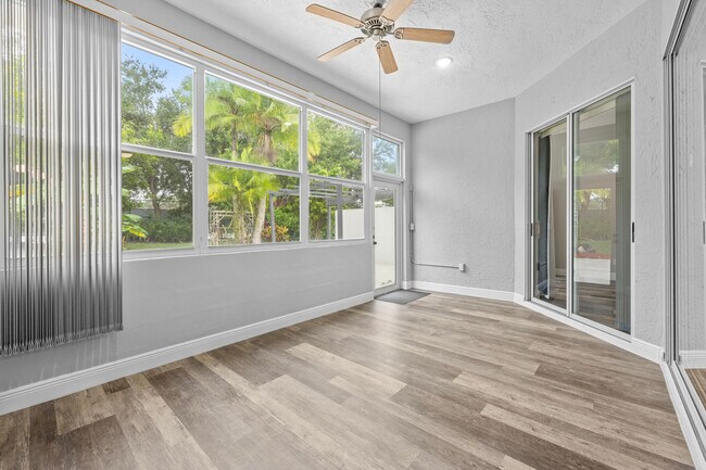 Building Photo - 3033 SE Brierwood Pl