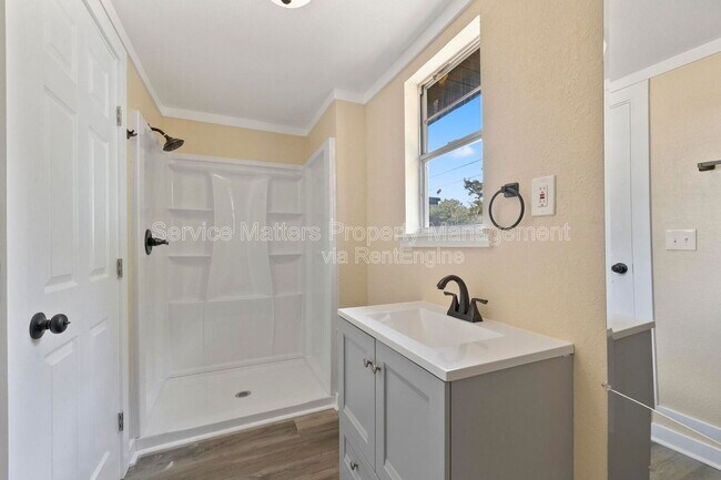 Building Photo - 1922 W Gregory St