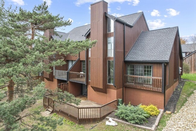 Building Photo - 4765 Smoketalk Ln
