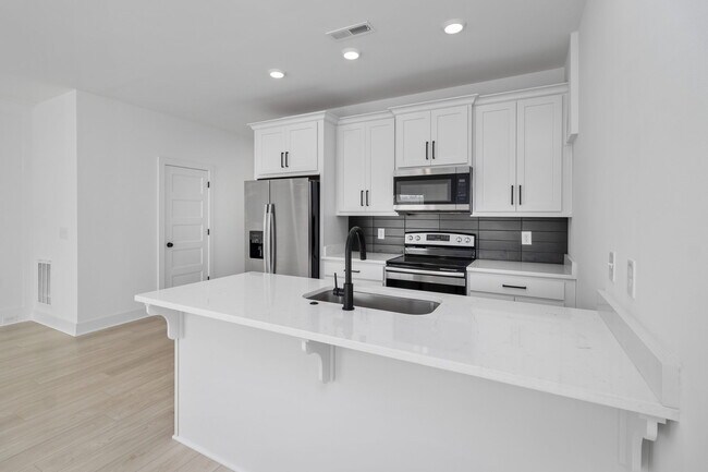 Building Photo - 725 Hornbuckle Rd