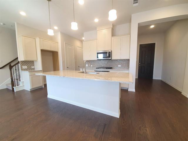 Building Photo - 8286 Primrose Wy