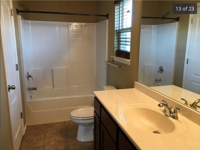 Building Photo - Piedmont Schools - 3/2 - Great Home - 1,48...