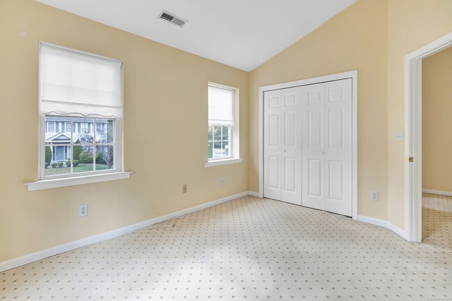Building Photo - 9 Milford Hunt Ln