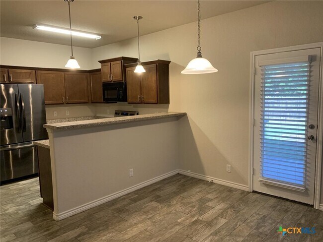 Building Photo - 5428 Stonehaven Dr