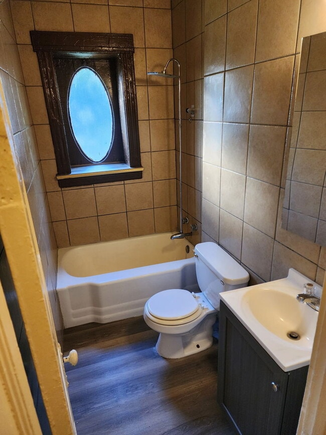 Building Photo - 6527 S Kimbark Ave