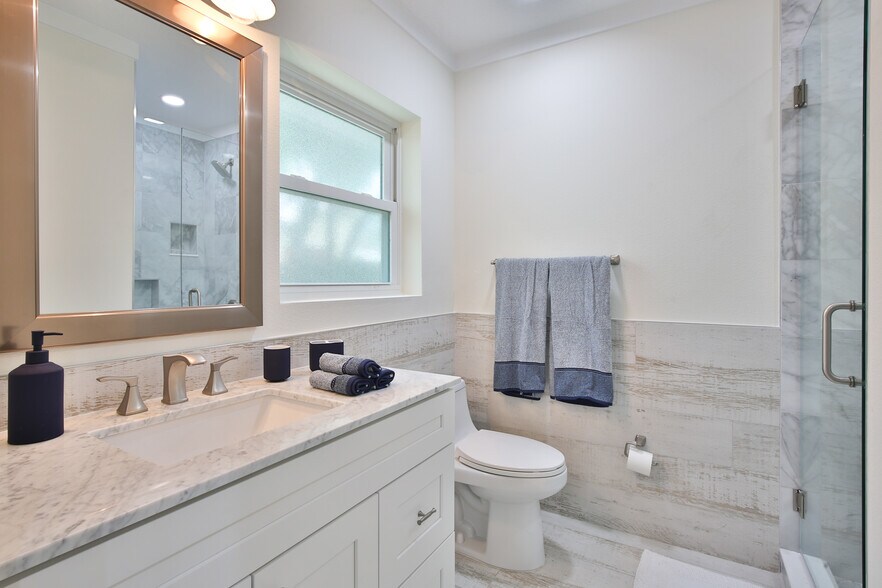 Towels not provided - 1909 Morrill St