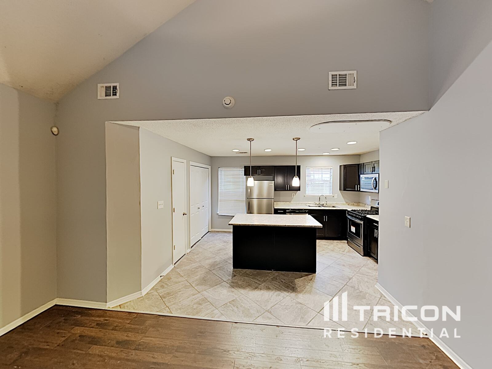 Building Photo - 4010 Sharon Woods Dr