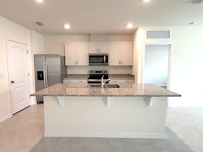 Building Photo - Beautiful Brand New Home In Ormond Beach S...