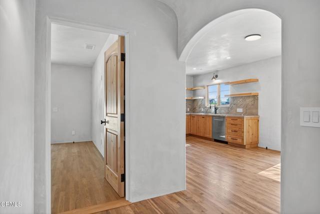 Building Photo - 622 S Evergreen Dr