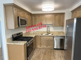 Building Photo - 1545 W 207th St