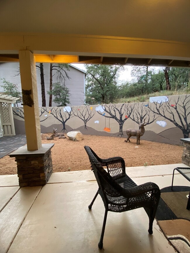 Building Photo - 826 Hemlock Ave