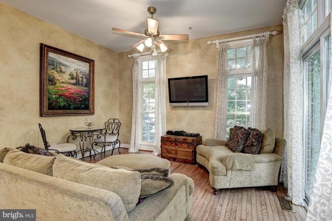 Building Photo - 1657 Colonial Hills Dr