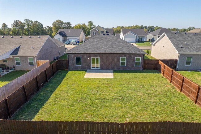 Building Photo - 2321 Trenton Ln