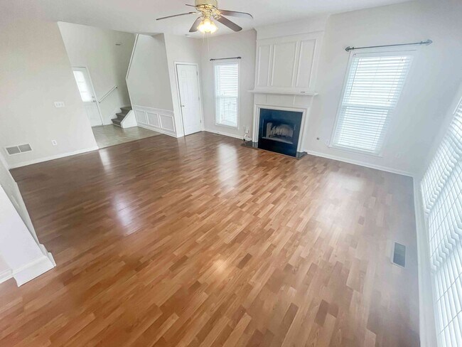 Building Photo - Alpharetta - 3BR - Finished Basement!