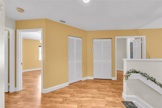 Building Photo - 5911 NW 59th Ave