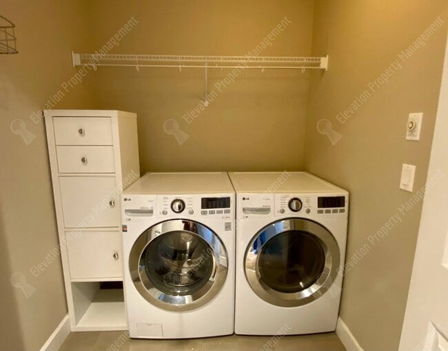 Building Photo - 3-BR Craftsman home in NE Bend- Boyd Acres