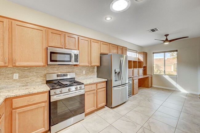 Building Photo - 2/2 BEAUTIFUL Single Story in Sun City Ant...