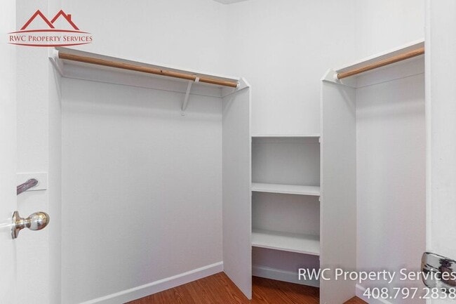 Building Photo - 1459 Chavez Way