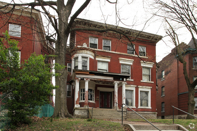 Building Photo - 1435 S 4th St