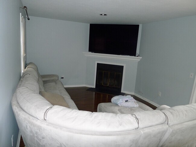 Building Photo - 89 Brookdale Cir