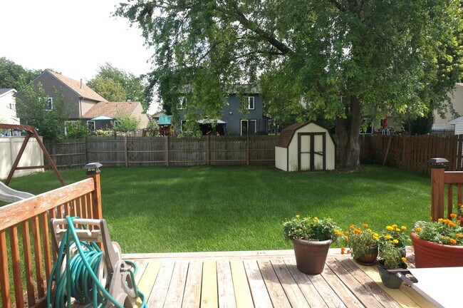 Building Photo - 1851 Longboat Dr