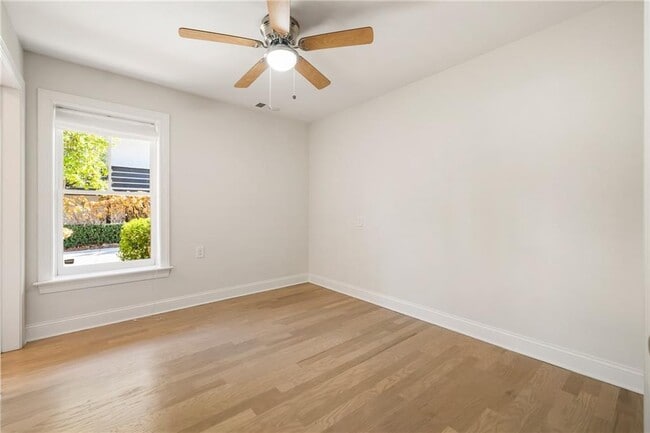 Building Photo - 2350 Melina Pl