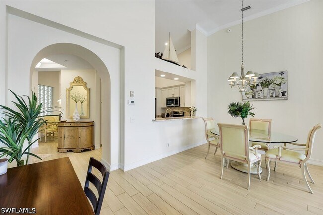 Building Photo - 800 Breakaway Ln