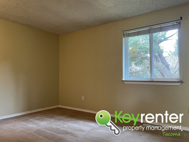 Building Photo - Stunning North End Single-Family Home with...