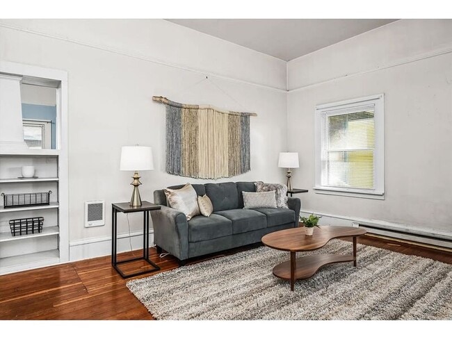 Building Photo - 511 Madison St