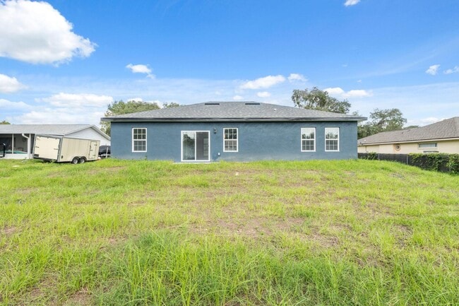 Building Photo - 14152 SW 44th Ave