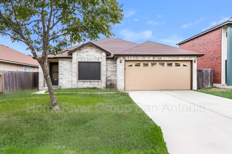 Building Photo - 8019 Chestnut Cedar Dr