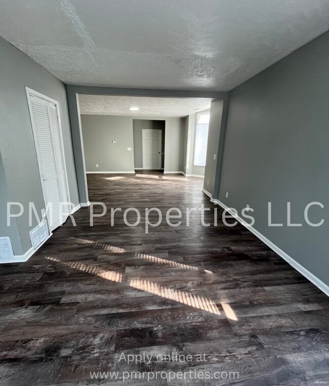 Building Photo - 916 Avenue C