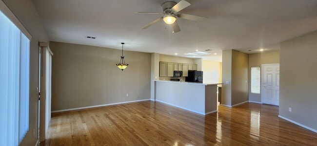 Building Photo - 2 bed 2 bath Franklin patio home in Sun City Anthem!