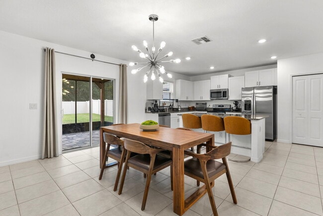 Building Photo - 1742 Red Loop