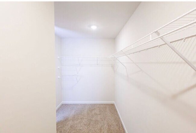 Building Photo - MOVE IN SPECIAL-Beautiful home available for rent