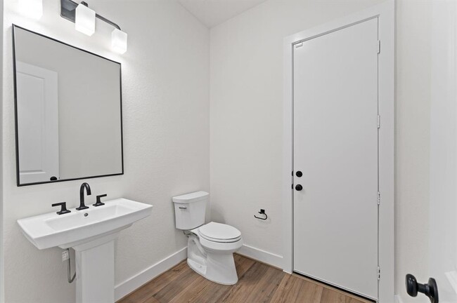 Building Photo - 8218 Sherman Pk Trl