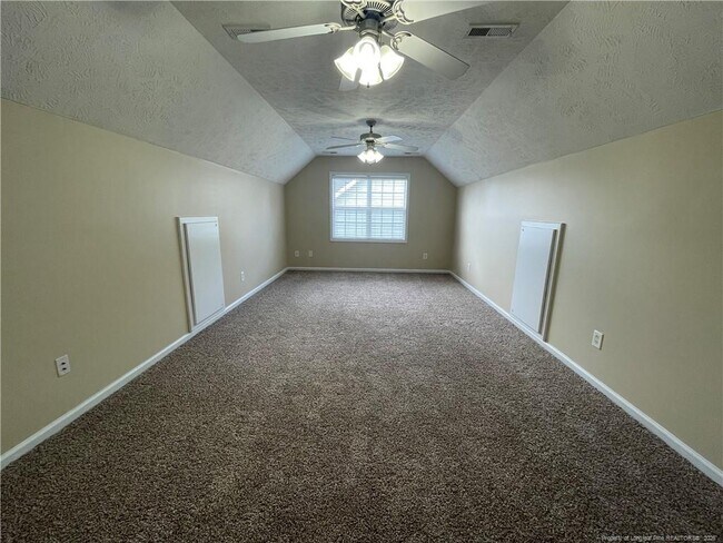 Building Photo - 5234 Woodpecker Dr