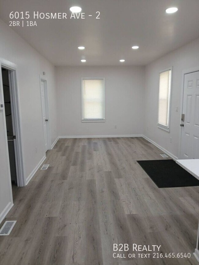 Building Photo - 6015 Hosmer Ave