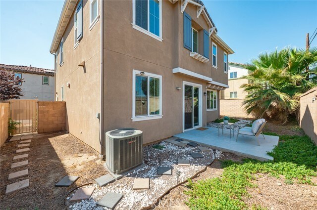 Building Photo - 1406 Girona Dr